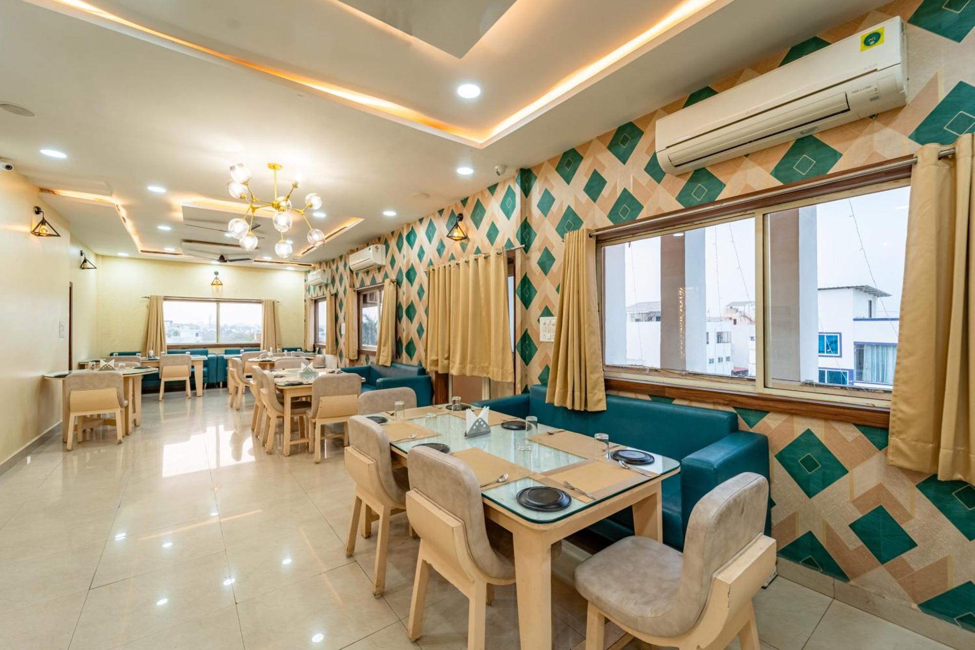 Treebo Premium Zorba Hotel Bhopal Exterior photo