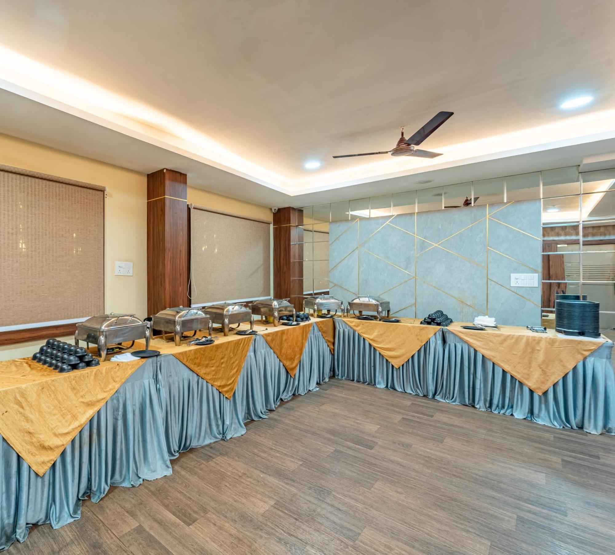 Treebo Premium Zorba Hotel Bhopal Exterior photo